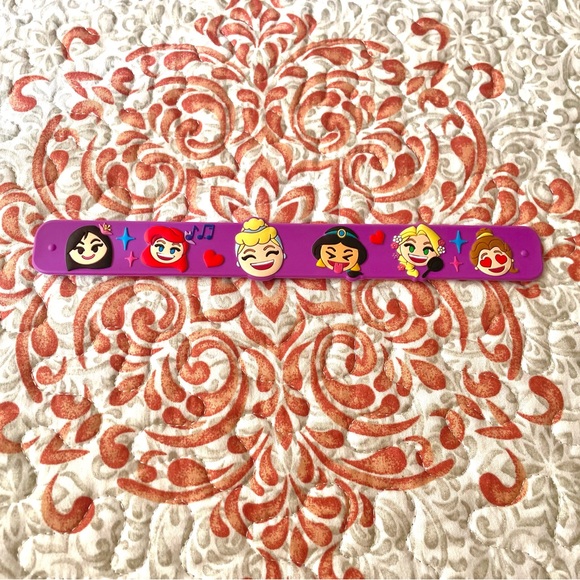 NWOT Disney Parks Emoji Princesses Slap Bracelet - Picture 2 of 10